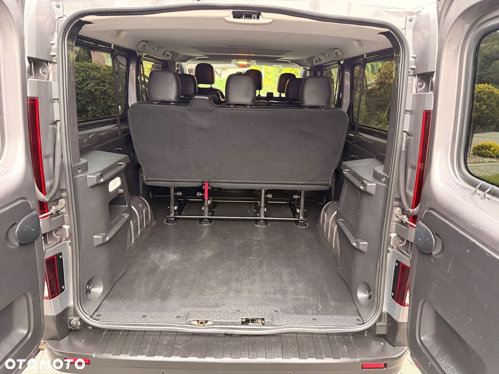 Renault Trafic Combi Life - 11
