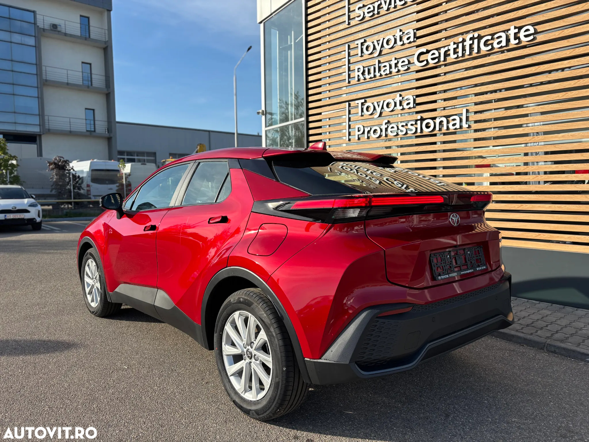 Toyota C-HR - 4