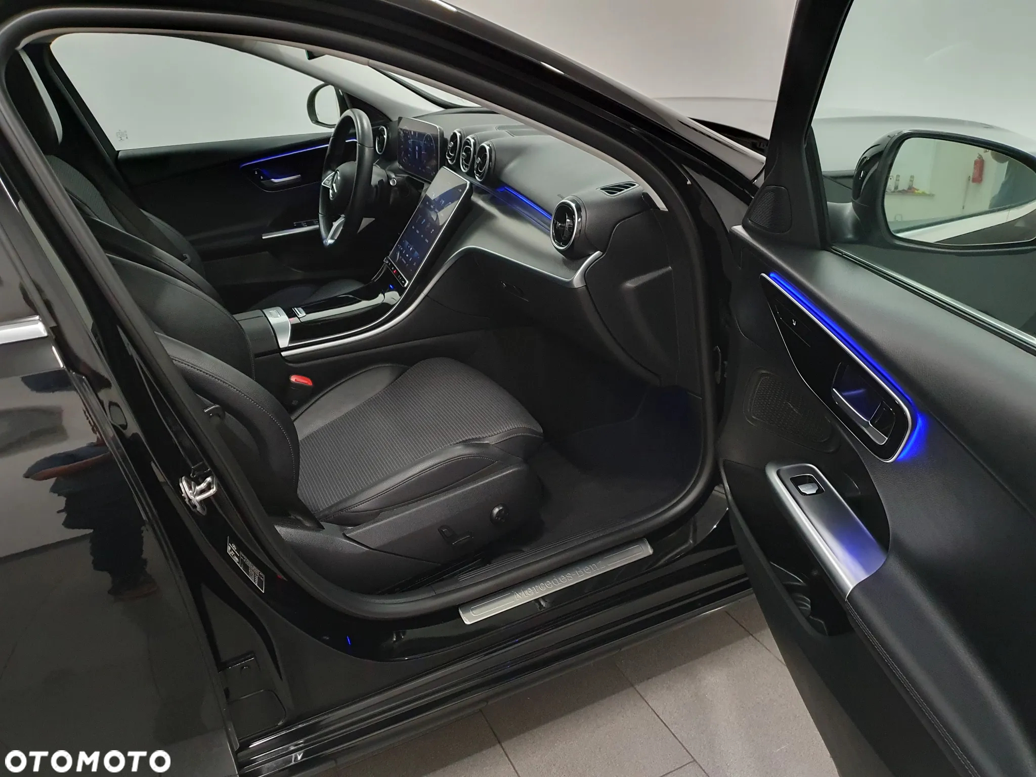 Mercedes-Benz Klasa C 220 d T 9G-TRONIC - 28