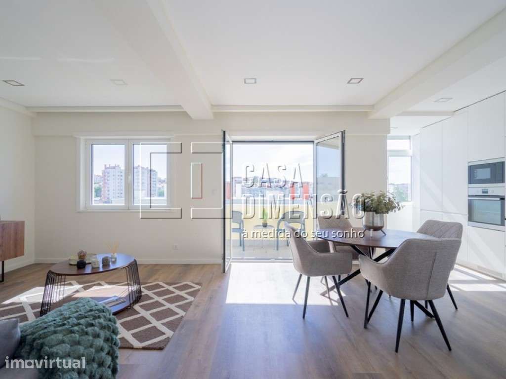 Apartamento T3 com Varanda em Benfica - Totalmente Mobilado e Pront... - Grande imagem: 5/60