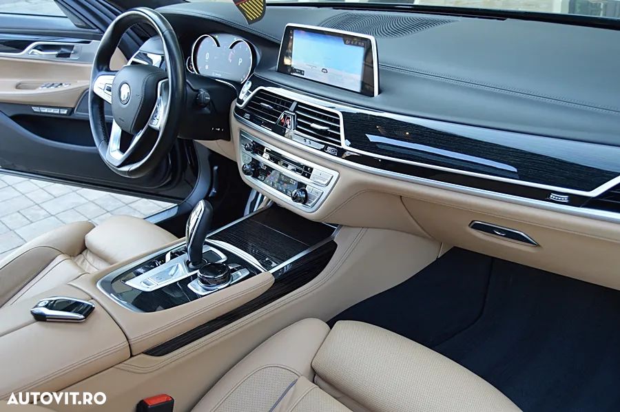 BMW Seria 7 740Ld xDrive - 33