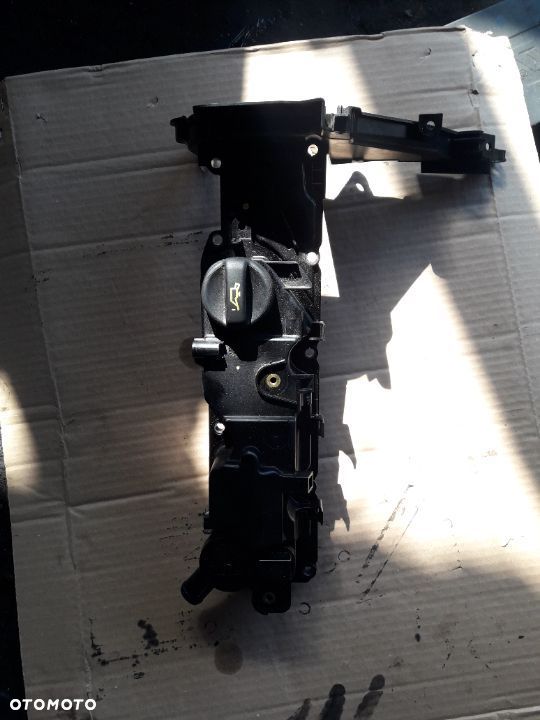 pokrywa zaworów ford volvo citroen peugeot 1.6 ehdi 8v