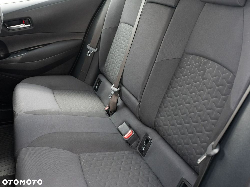 Toyota Corolla - 23