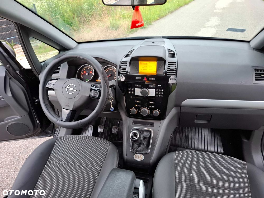 Opel Zafira - 7