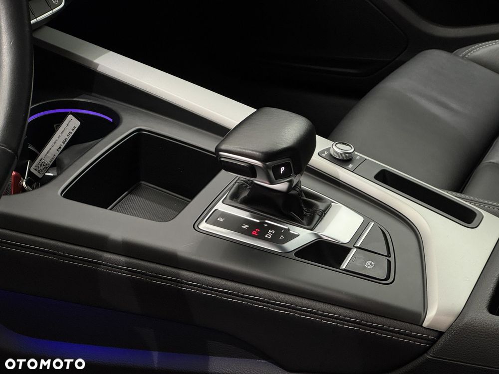 Audi A4 Limousine - 9