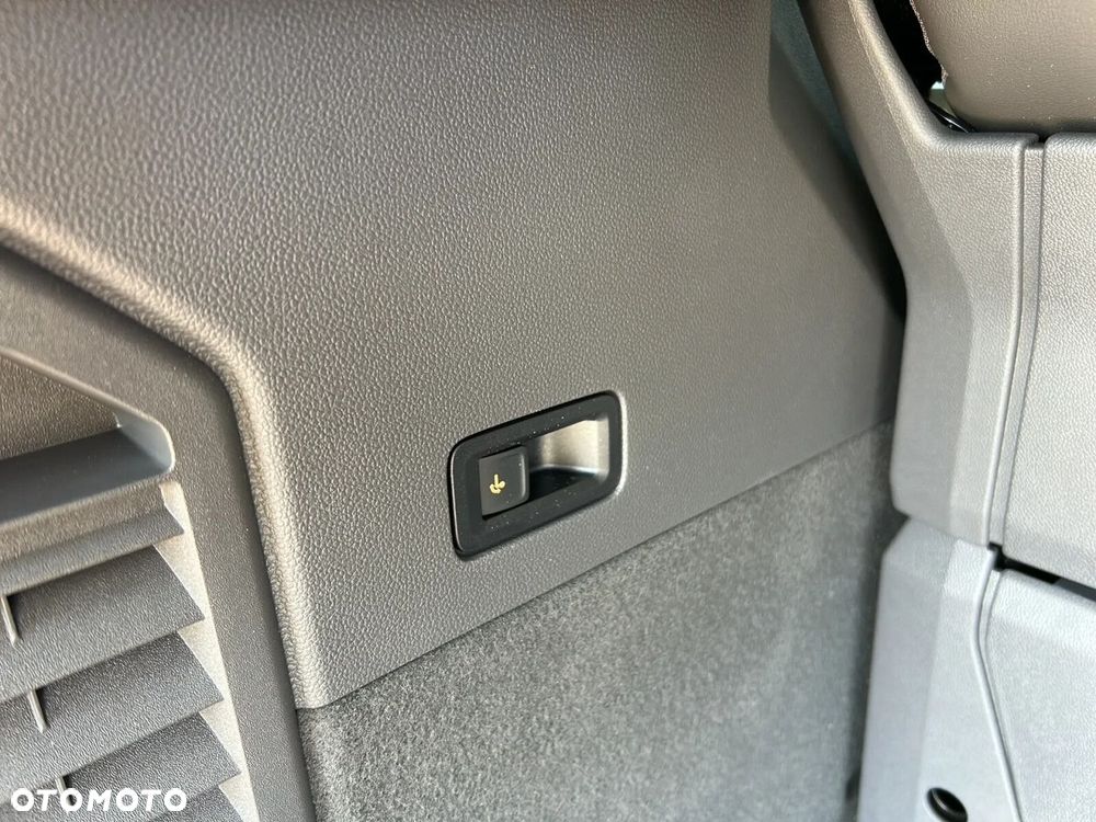 Volkswagen California - 34