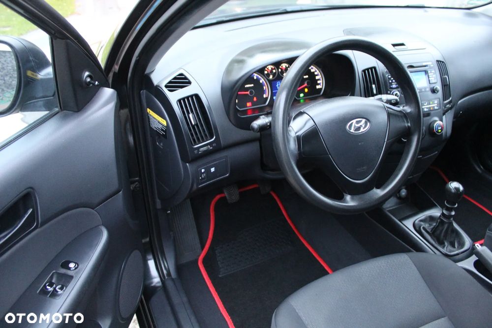 Hyundai I30 2009 photo 2