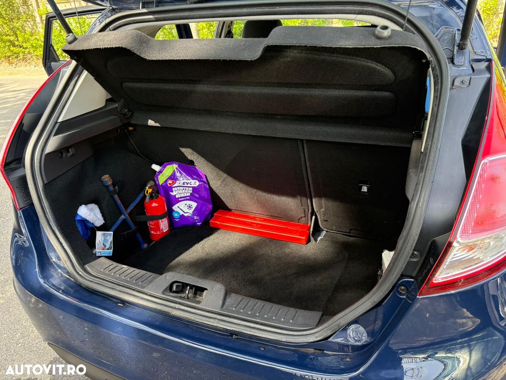 Ford Fiesta 1.5 TDCi DPF Trend - 8