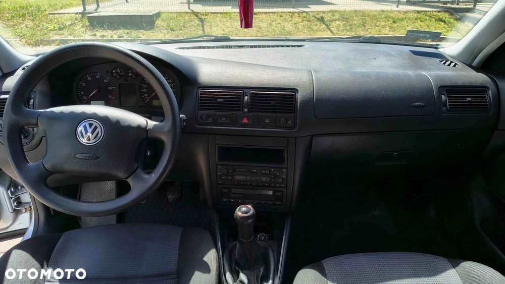 Volkswagen Golf - 12