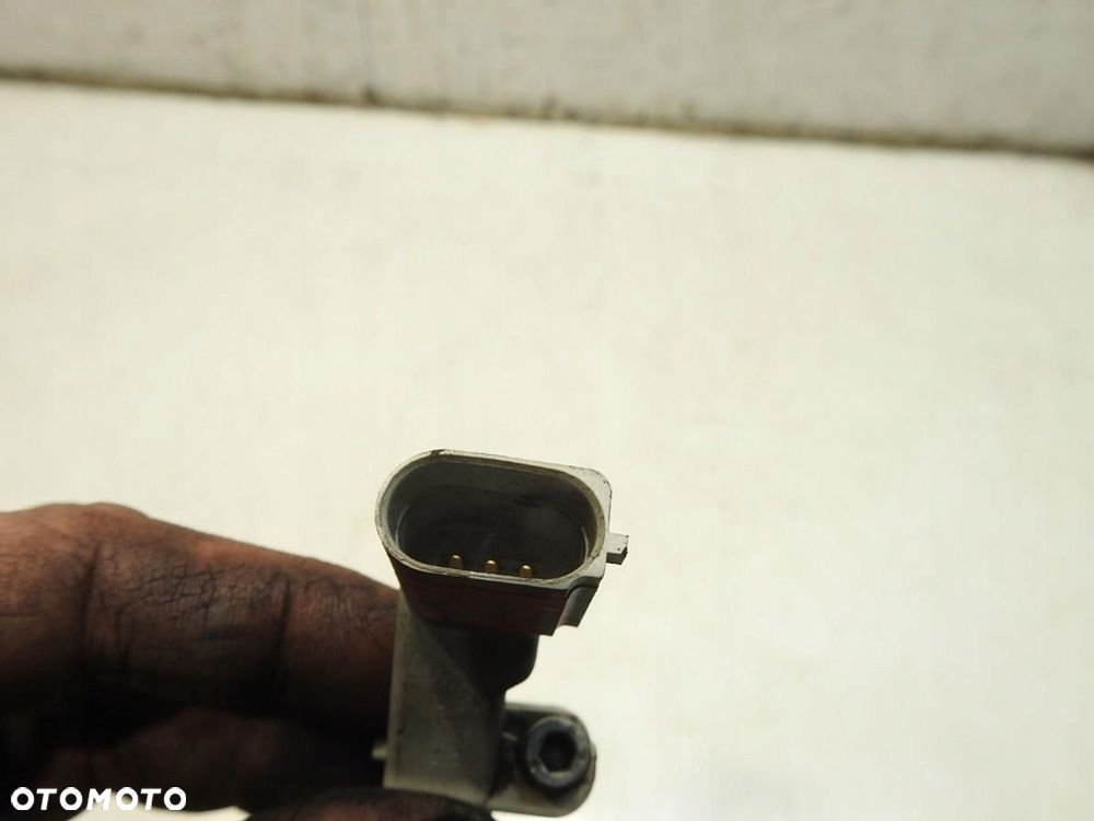 CZUJNIK POŁOŻENIA WAŁU VW PASSAT B7 2.0 TDI 03C906433A - 3