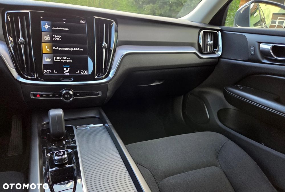 Volvo V60 B3 B DKG Momentum Pro - 35