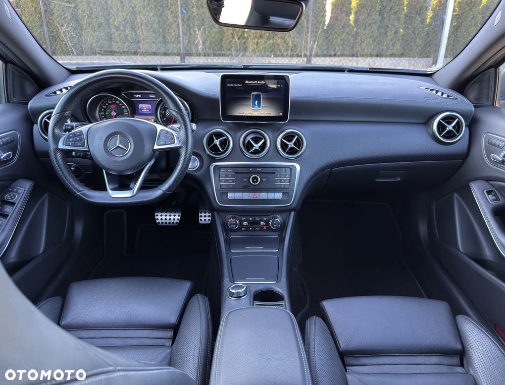 Mercedes-Benz Klasa A 250 4Matic 7G-DCT AMG Line - 28