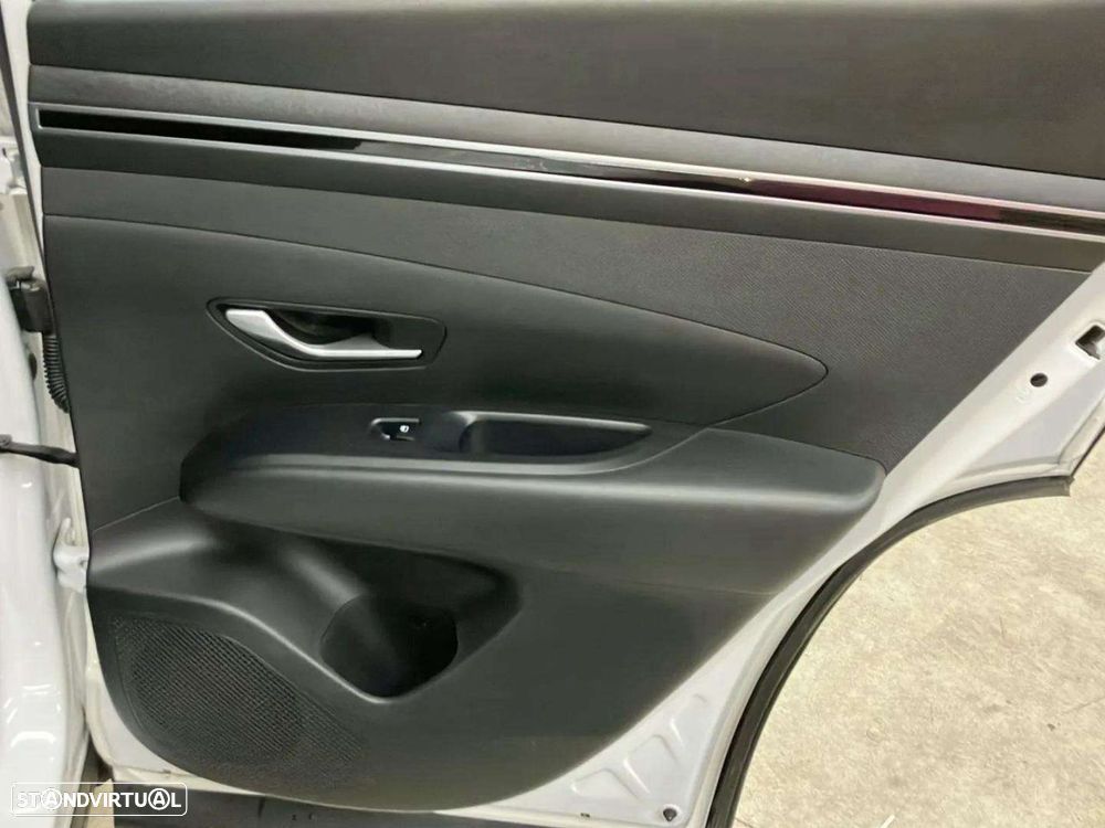 Hyundai Tucson 1.6 CRDi Business - 23