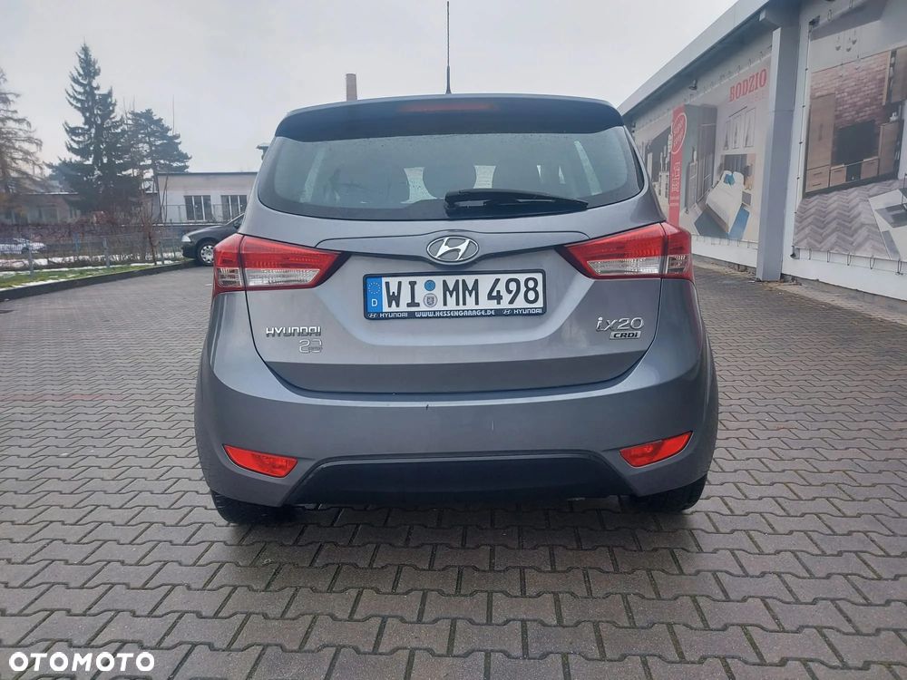 Hyundai ix20 1.6 CRDi UEFA EURO 2012 Edition - 10