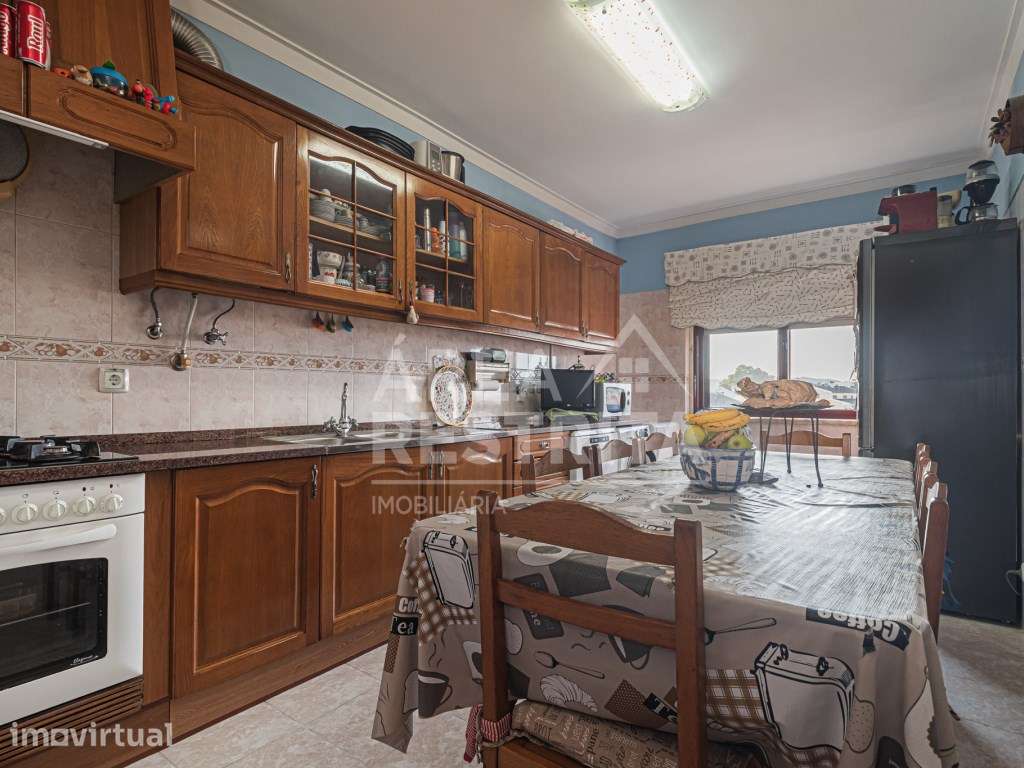 Apartamento T2 com varanda e elevador vista serra de sintra - Grande imagem: 2/34