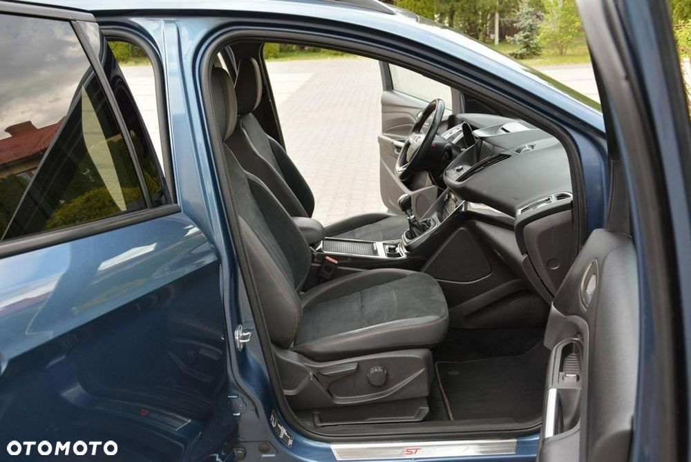 Ford Kuga 2.0 TDCi 4x4 ST-Line - 17
