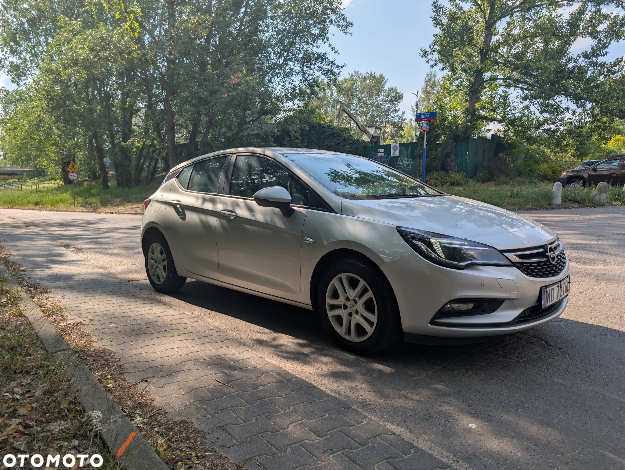 Opel Astra V 1.4 T Dynamic - 3