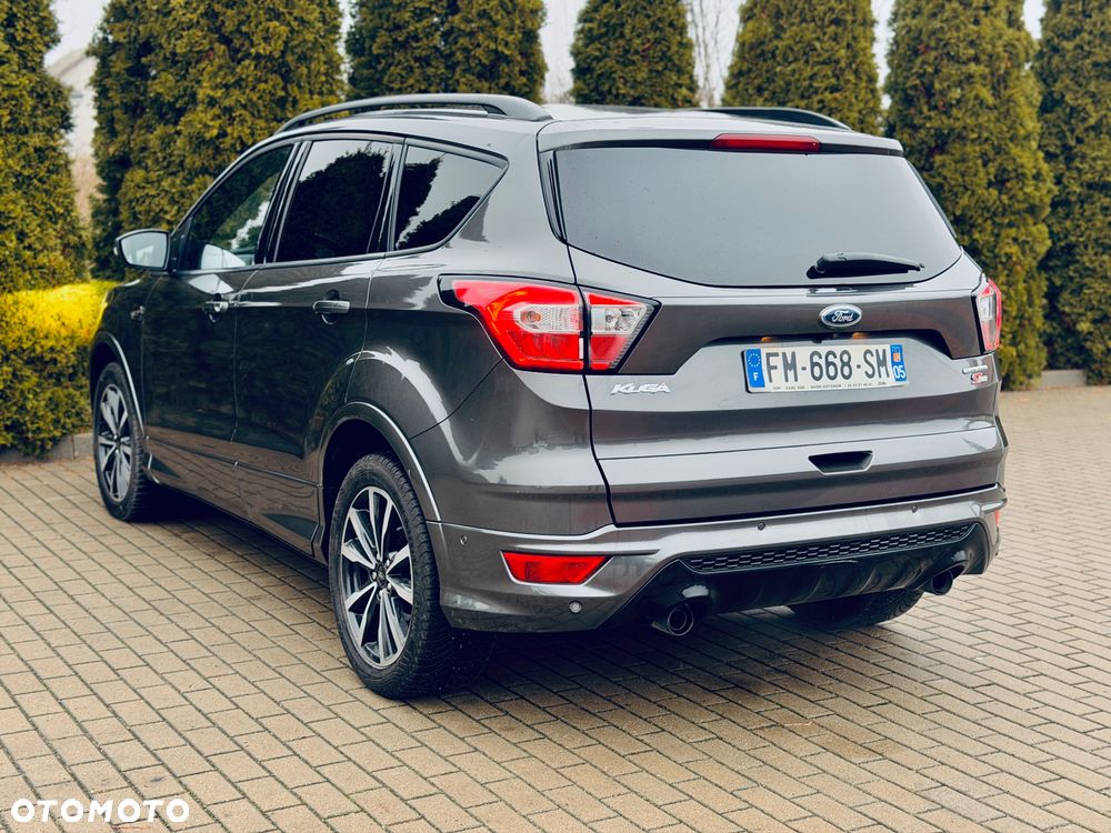 Ford Kuga 1.5 EcoBoost 2x4 ST-Line - 19