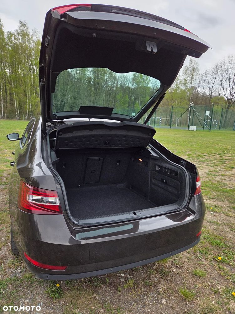 Skoda Superb 1.8 TSI L&K DSG - 8