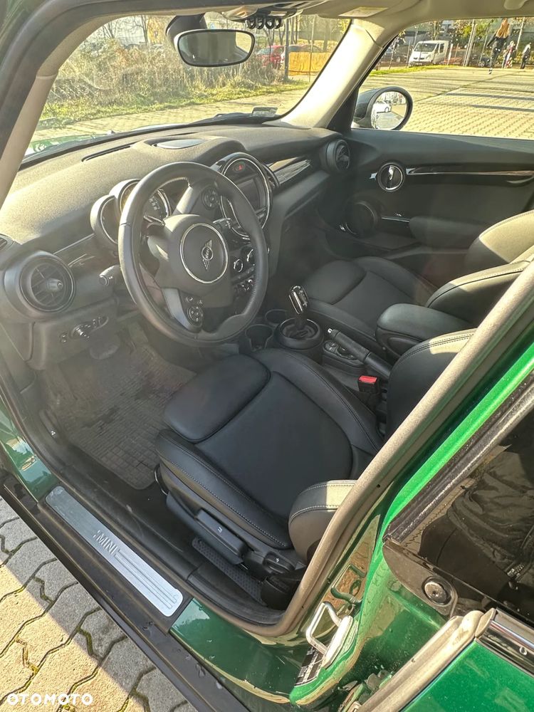 MINI Cooper Standard - 8