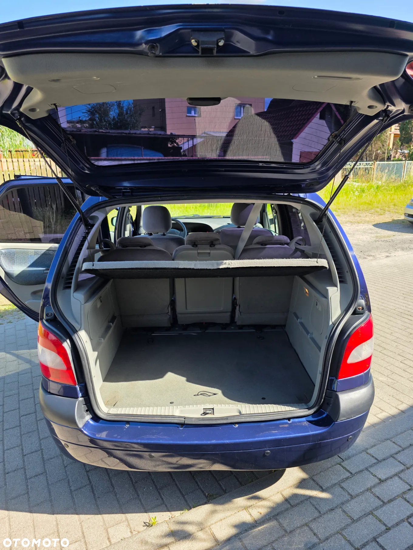 Renault Scenic 1.4 16V Family - 10