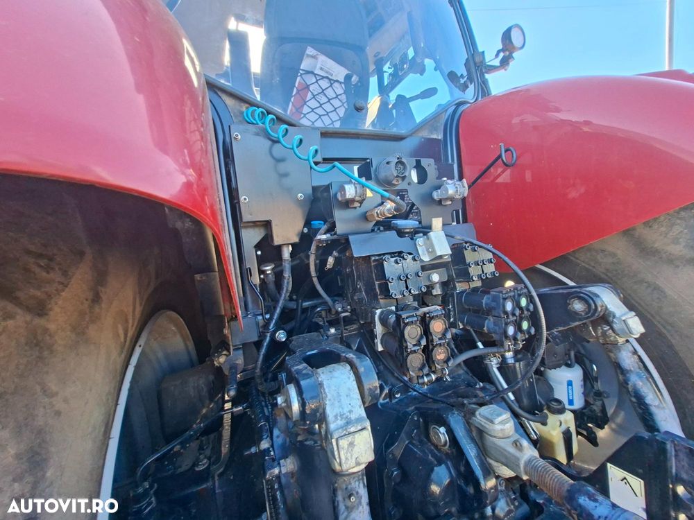 Case IH PUMA 220 AFS 4x4  TRACTOR AGRICOL 220 CP - 31
