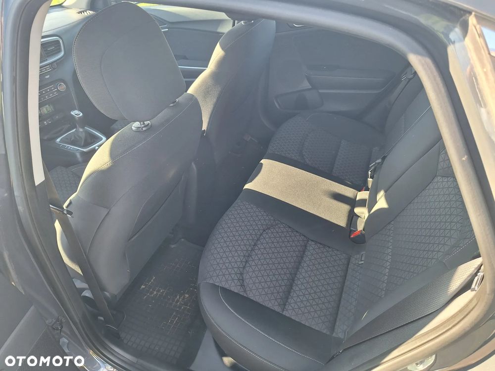 Kia Ceed 1.4 M - 9