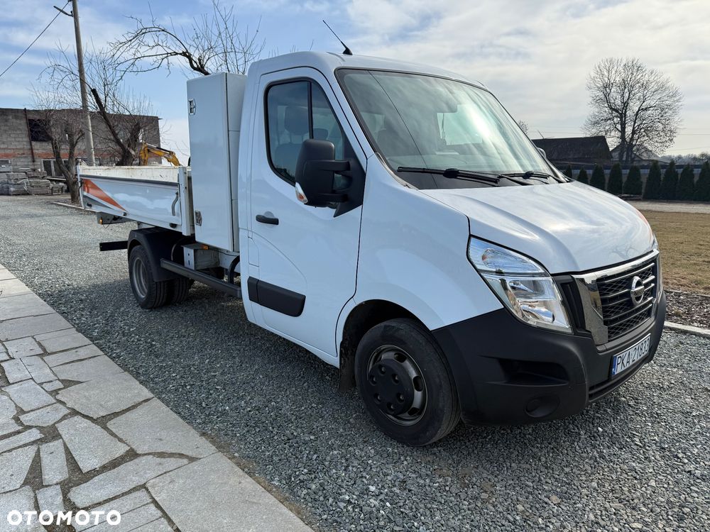 Nissan Interstar - 4