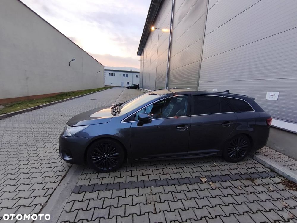 Toyota Avensis 2.0 Prestige MS - 3