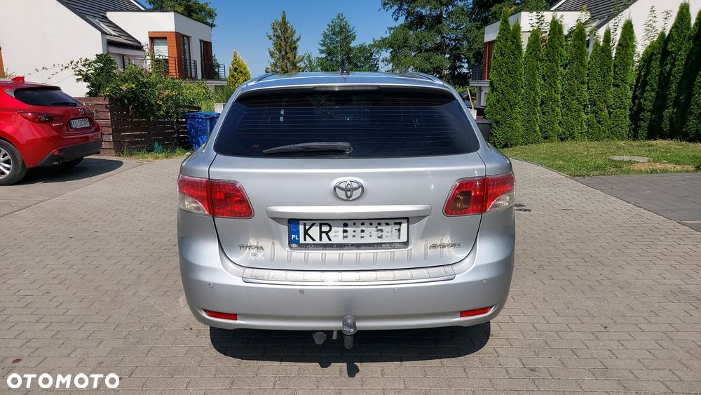 Toyota Avensis 2.0 D-4D Sol - 20