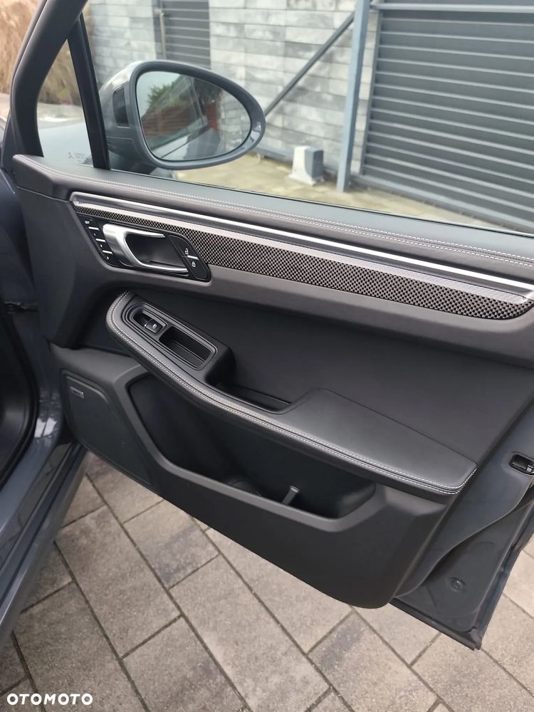 Porsche Macan - 13