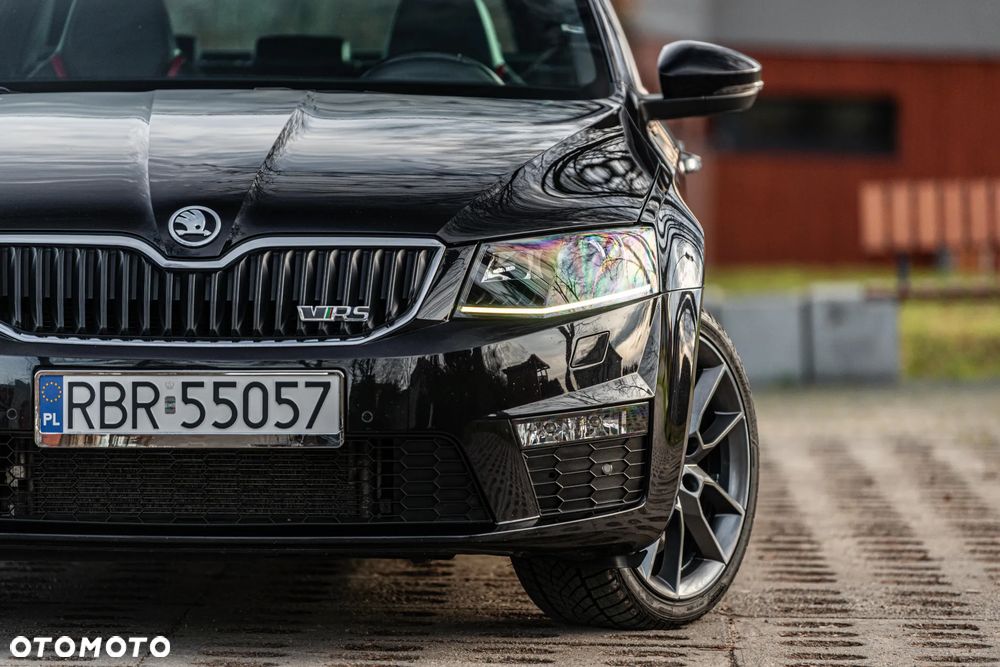 Skoda Octavia 2.0 TDI DSG RS - 11