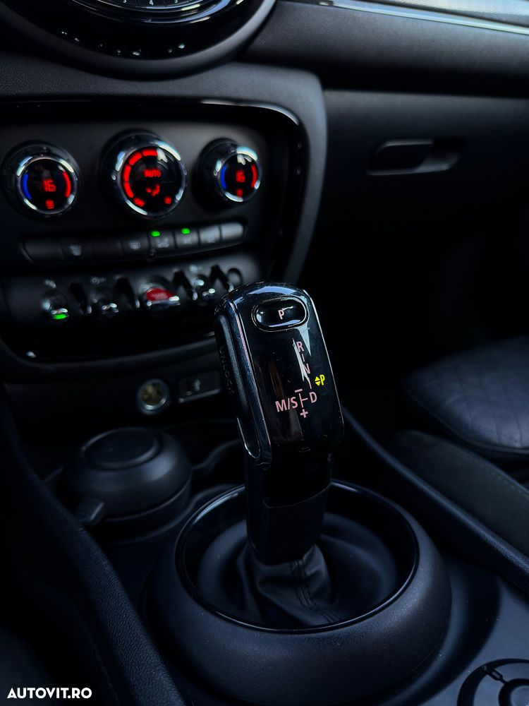 Mini Clubman Cooper D AT - 29