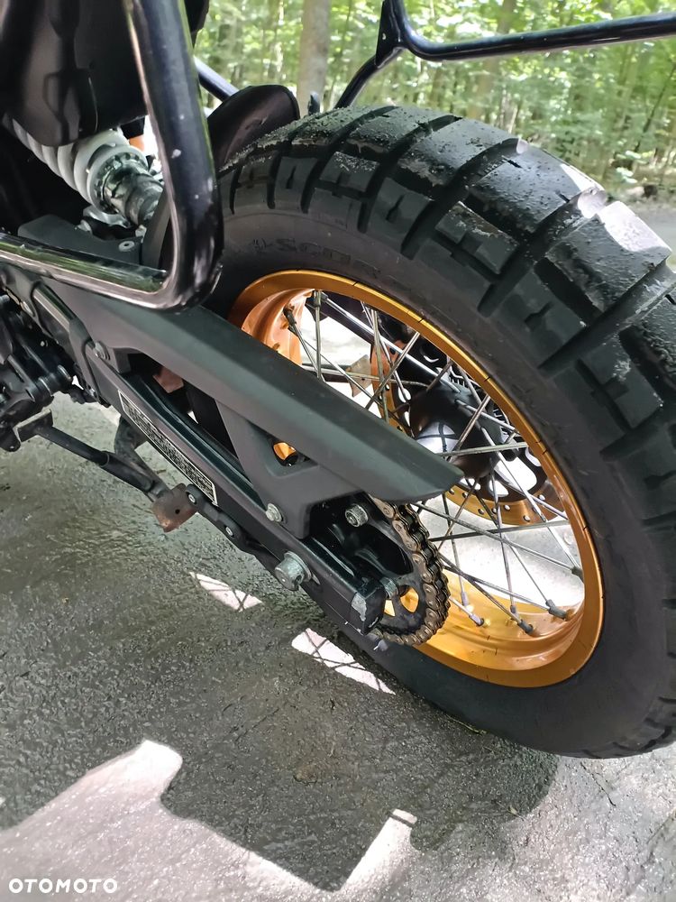 Royal Enfield Himalayan - 9