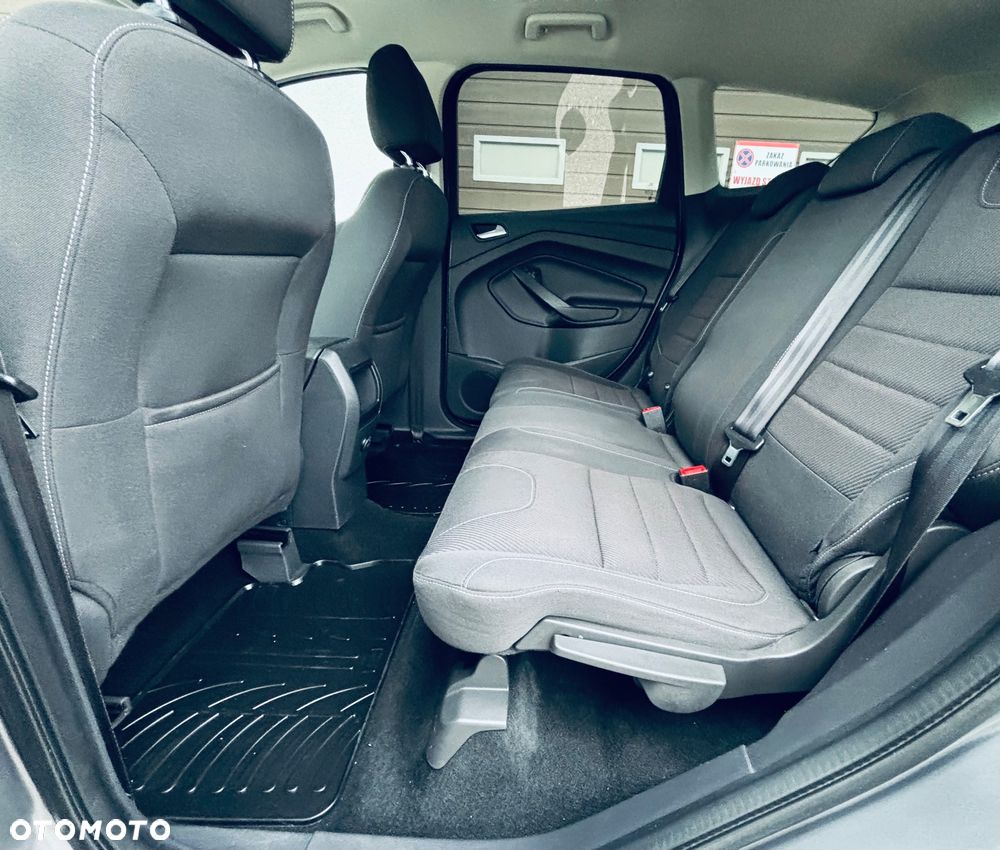 Ford Kuga - 13