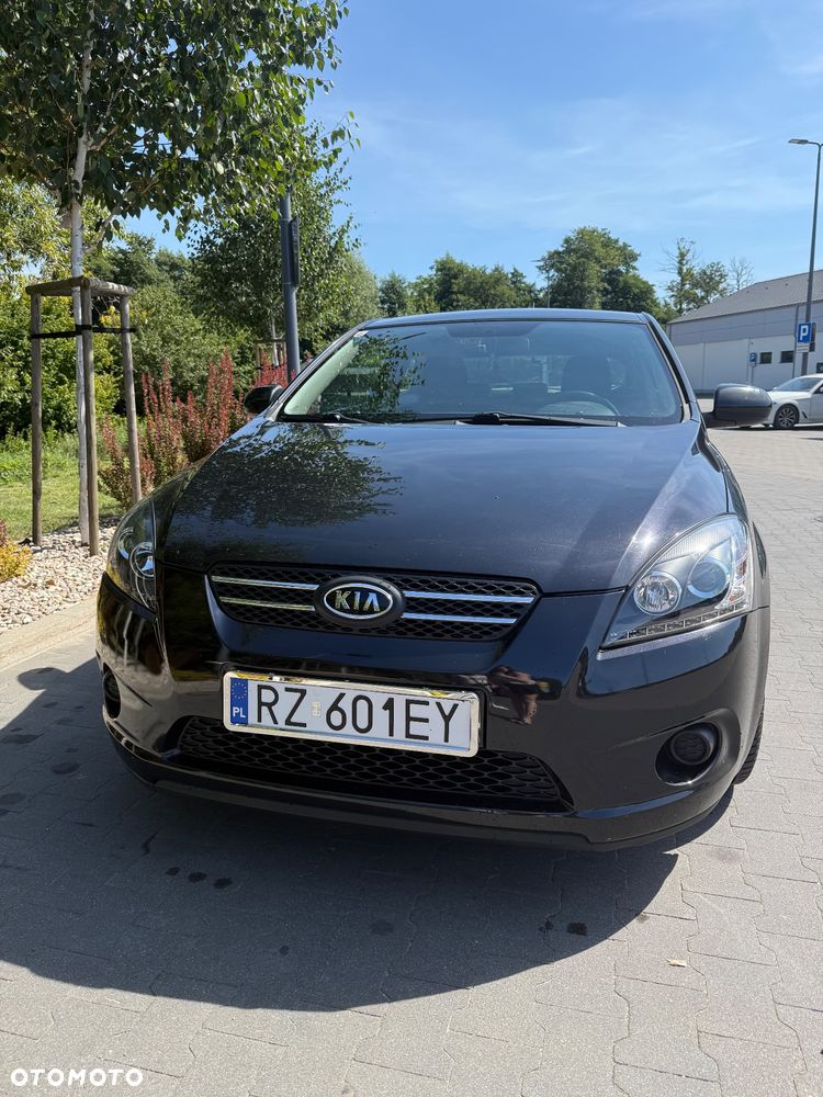 Kia ProCeed - 2
