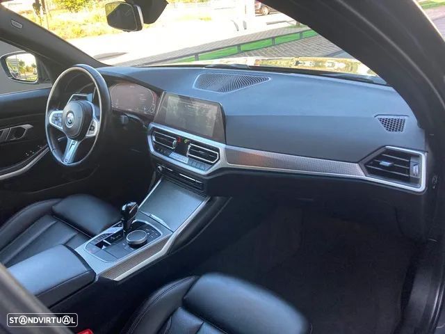 BMW 320 e Touring Pack Desportivo M Auto - 40