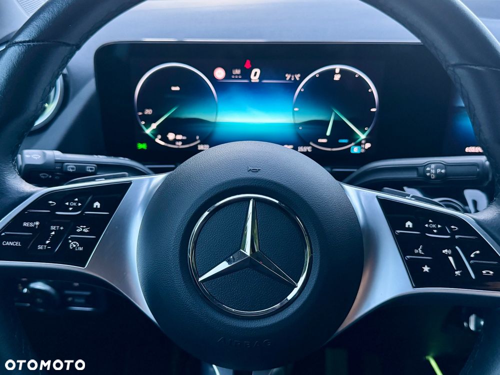 Mercedes-Benz GLA 200 Progressive - 21