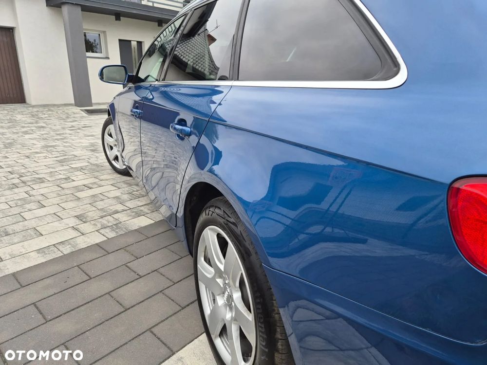 Audi A4 Avant - 25