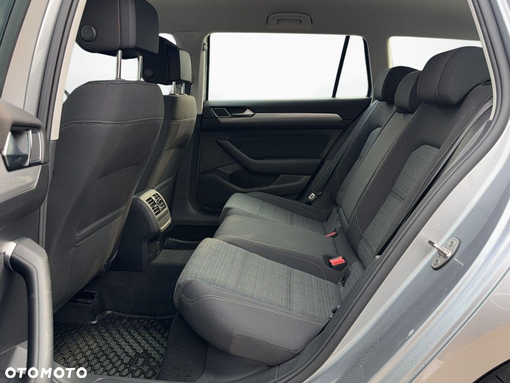Volkswagen Passat 2.0 TDI EVO Business DSG - 13