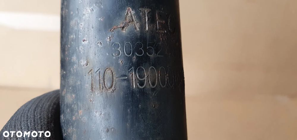 Amortyzator prawy tył tylny Kia Sorento I - 6