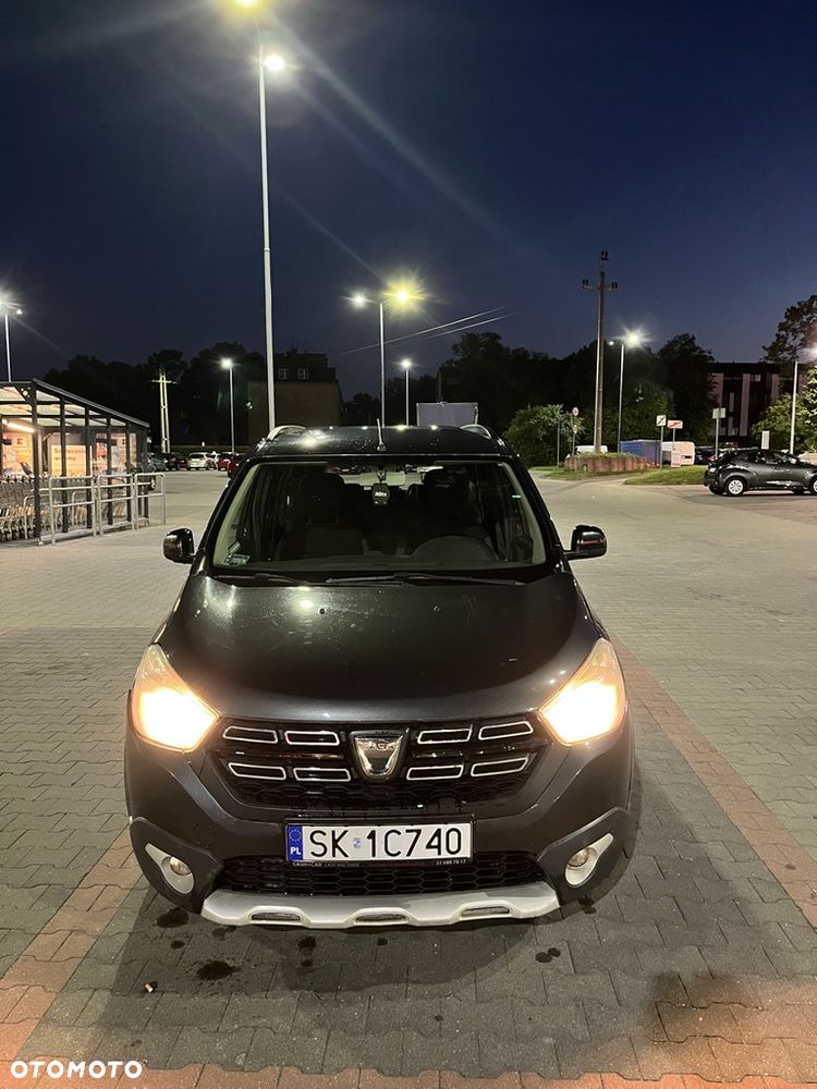 Dacia Lodgy 1.6 SCe Stepway S&S - 2