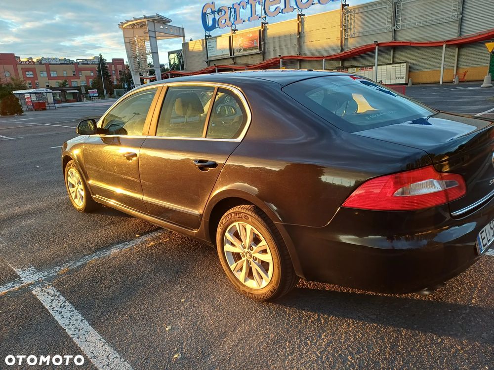 Skoda Superb 1.6 TDI Ambition - 2