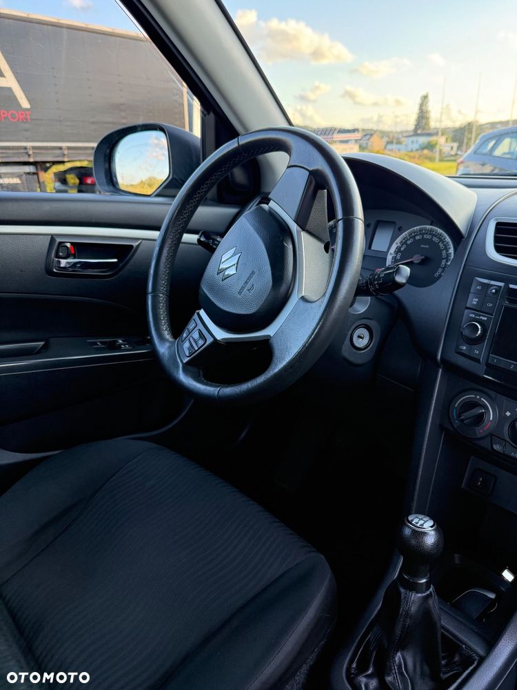 Suzuki Swift - 3