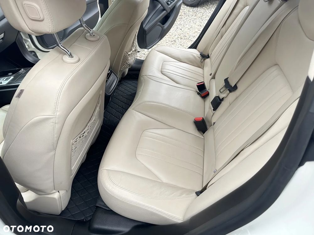 Maserati Ghibli Essence - 9