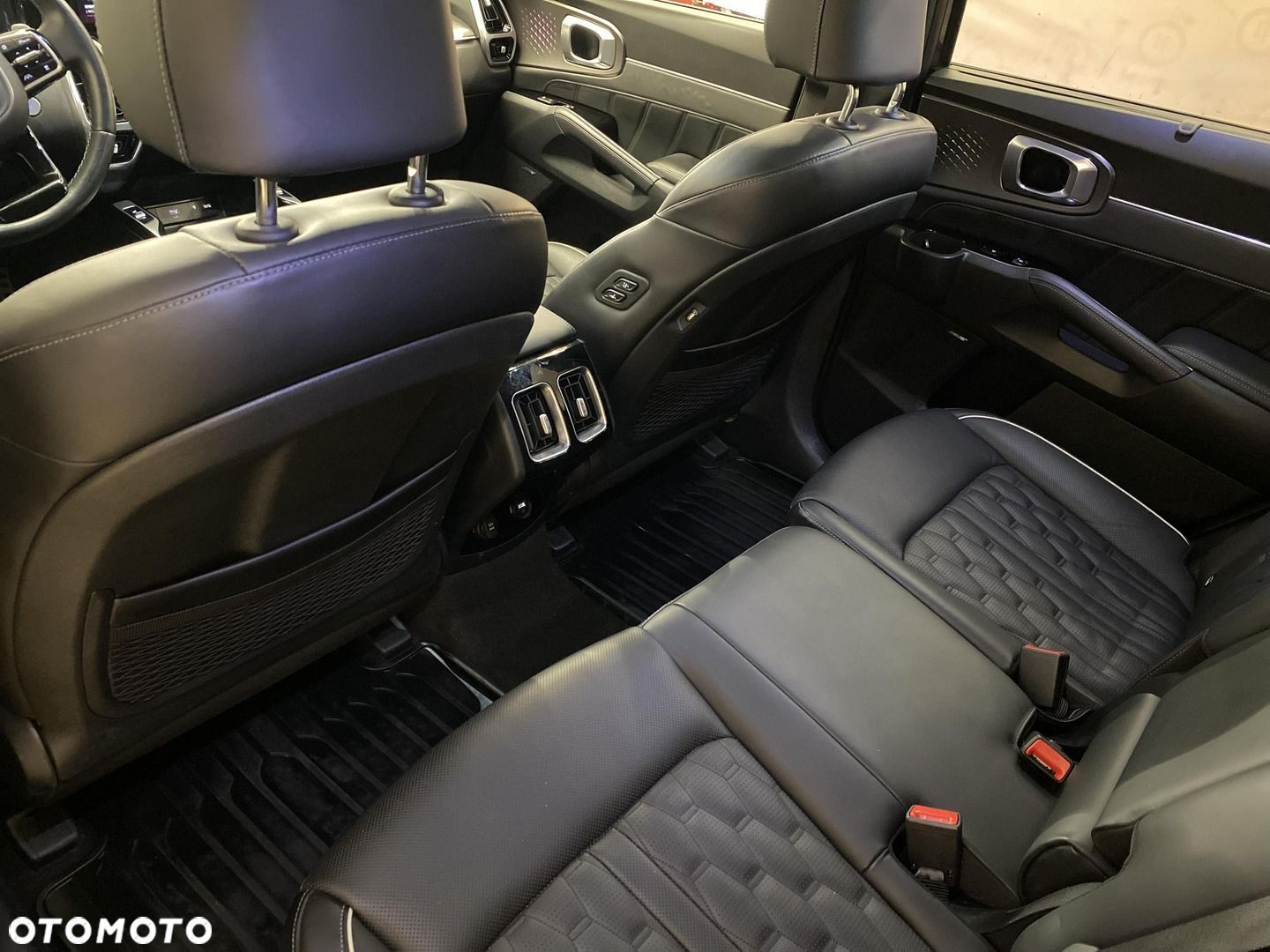 Kia Sorento - 11