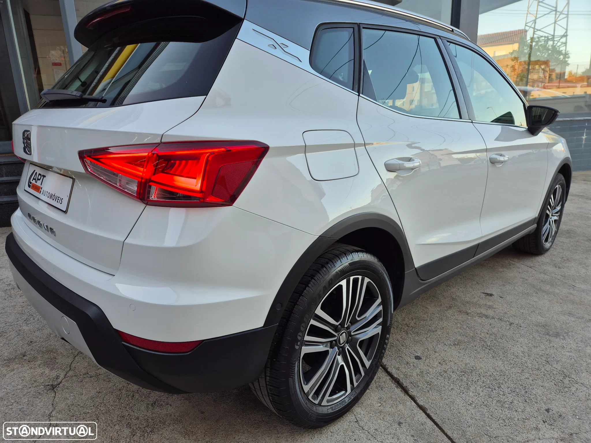 SEAT Arona 1.0 TSI Xcellence - 16