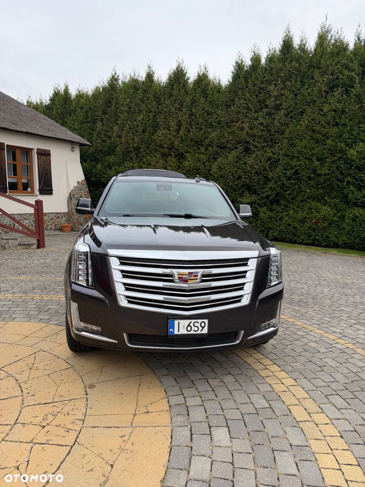 Cadillac Escalade - 8