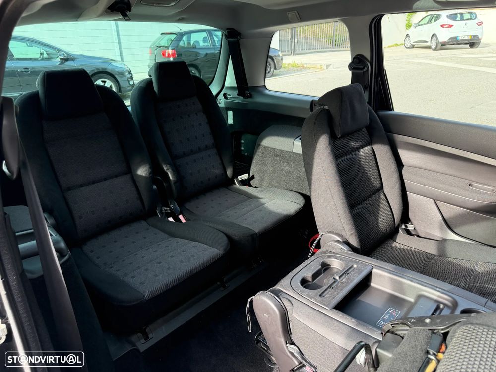 Peugeot 307 1.6 HDi Executive - 12