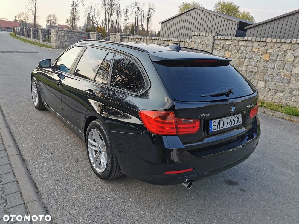 BMW Seria 3 320d xDrive - 13